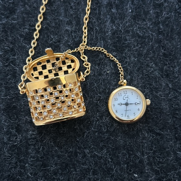 Cute gold tone basket, necklace with watch - Picture 6 of 7
